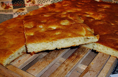 Schiacciata umbra al formaggio