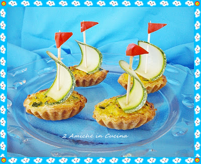 Crostatine di pasta sfoglia con pesce e verdure
