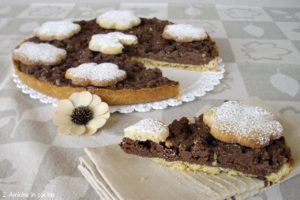 Crostata al pandoro con Nutella e cioccolato, ricetta golosa per riciclare il pandoro