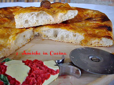 impasto base per pizza fatto in casa