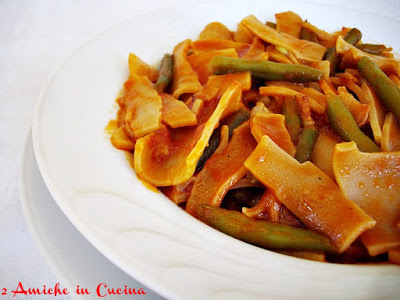 scassati al peperoncino con sugo di fagiolini