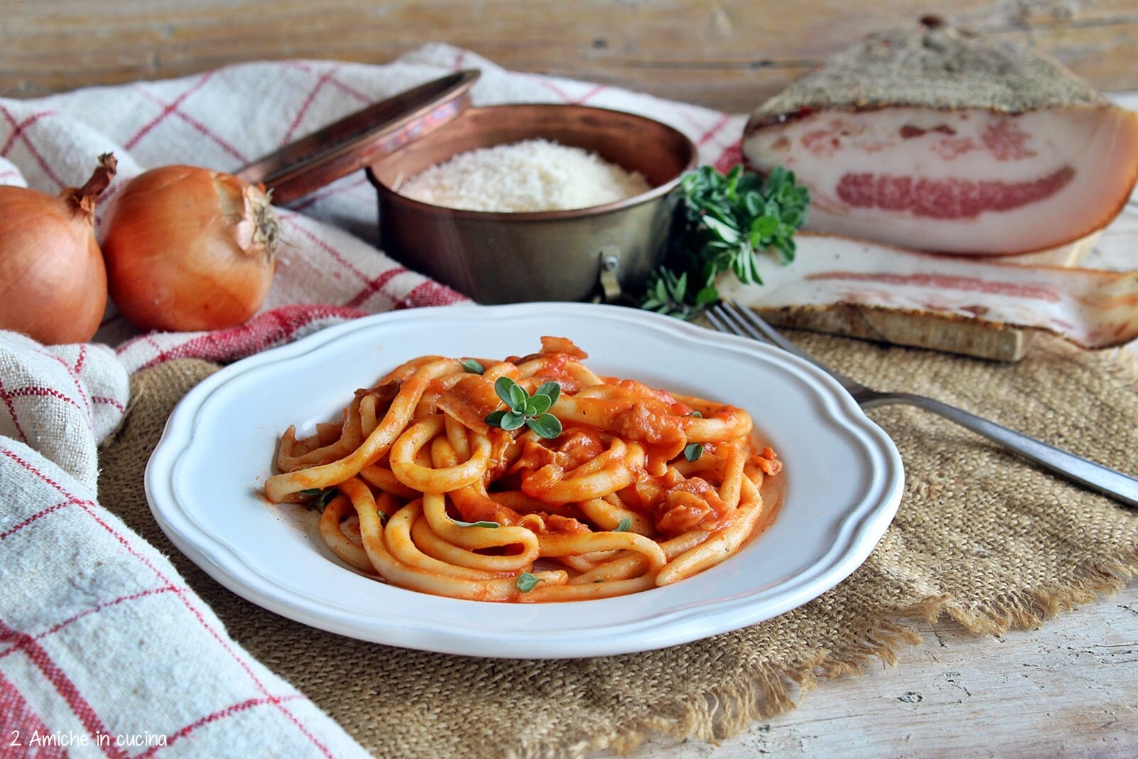 Umbricelli umbri con sugo di guanciale