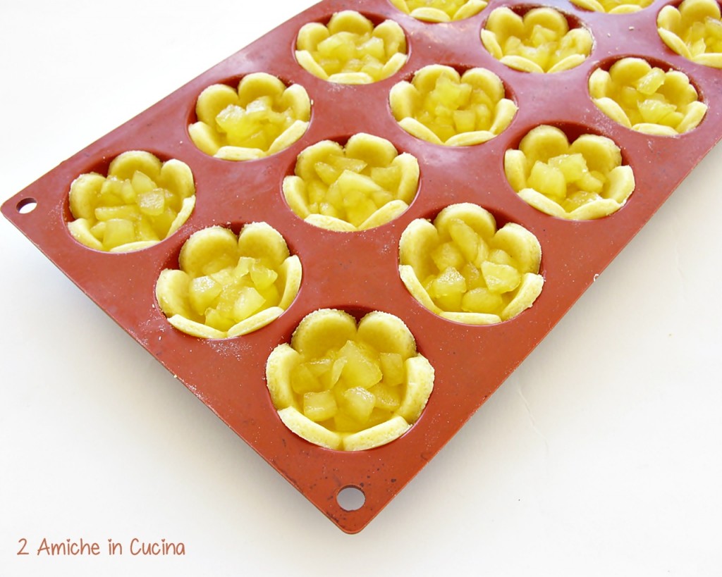 Fior di mela al rosmarino e caramello salato preparazione 1