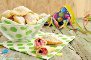 Ravioli fritti alla ricotta e cioccolato