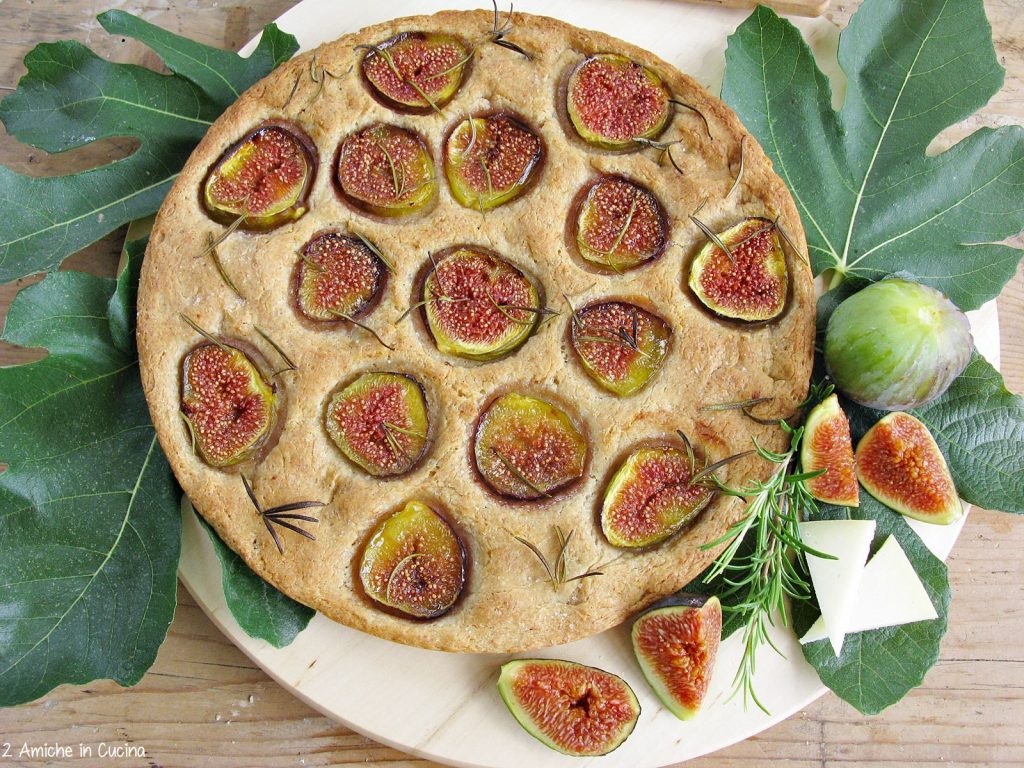 focacce e focaccine anche dolci, focaccia ai fichi e pecorino toscano