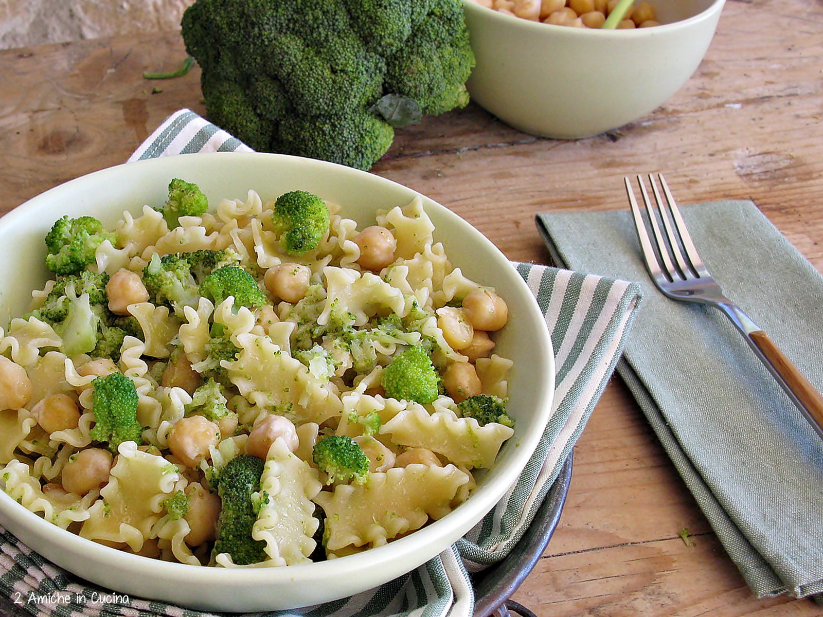 Pasta con broccoli e ceci - 2 Amiche in Cucina