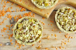 Crostatine salate con lenticchie e cavolfiore