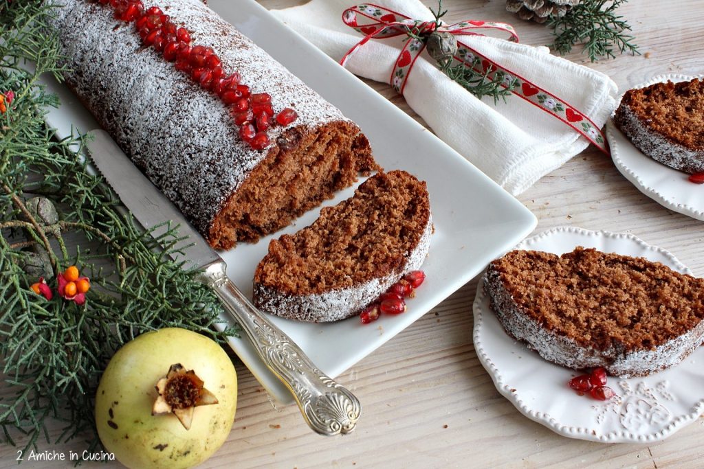 Dolci di natale per intolleranti, vassoio con plumcake al cioccolato sofficissimo