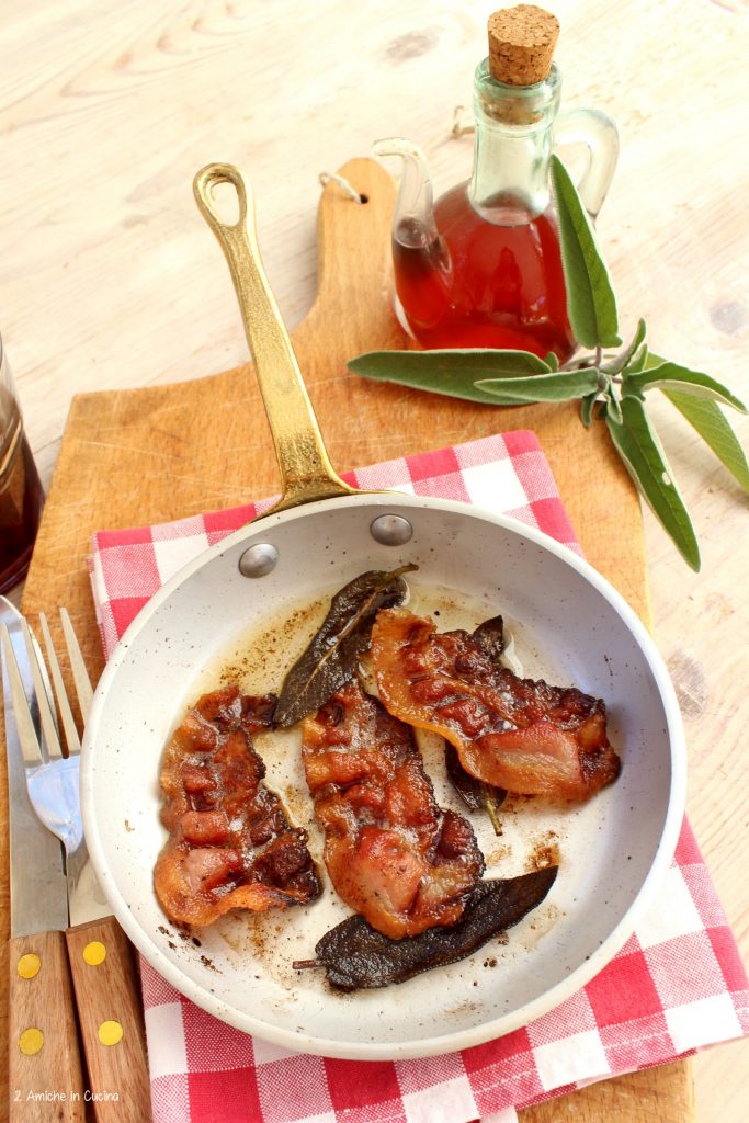 Guanciale alla salvia e aceto