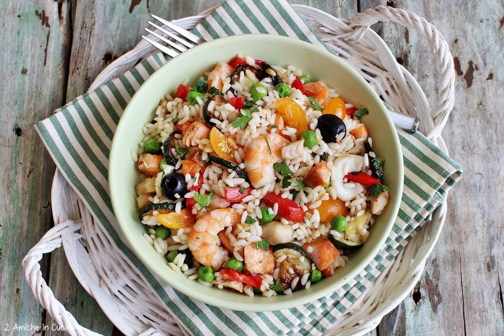 Insalata di riso pesce e verdure 