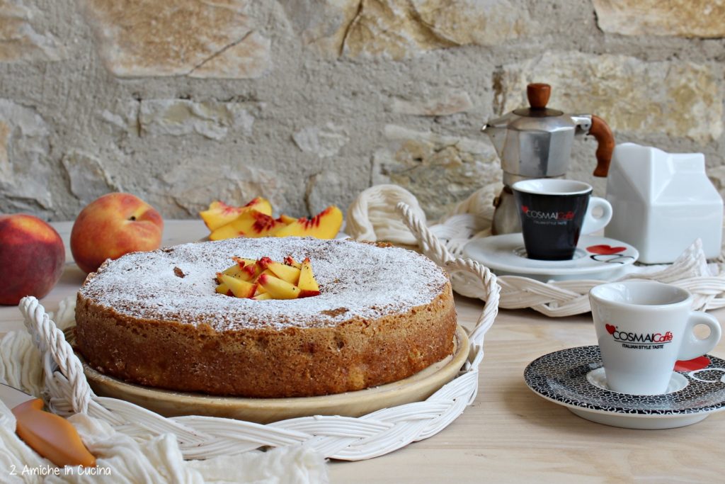 Torta al caffè e pesche