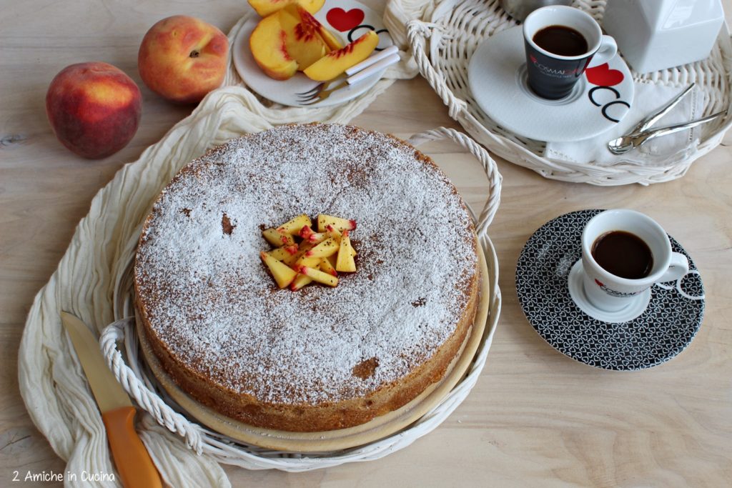 Torta al caffè e pesche