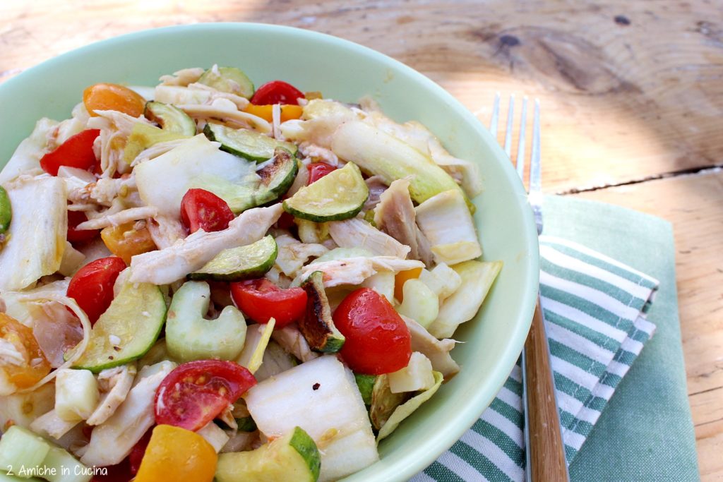 Insalata di pollo e verdure 