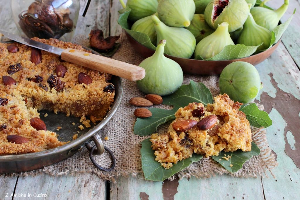 torta sbrisolona alle mandorle e fichi