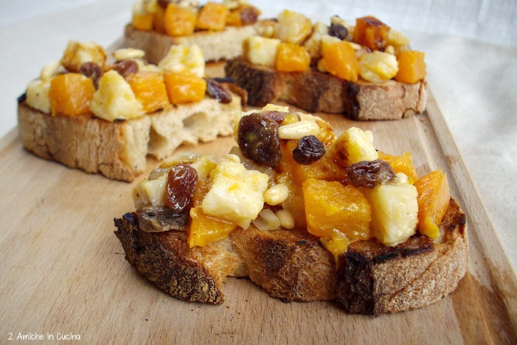 bruschette con zucca e baccalà in agrodolce