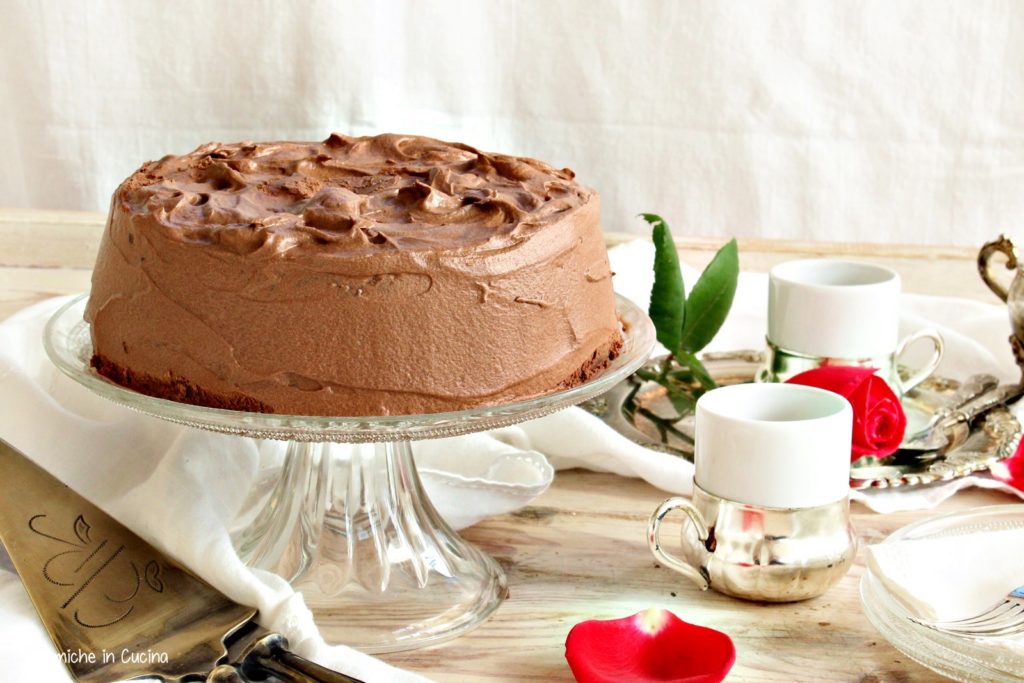 Torta al cioccolato e nocciole