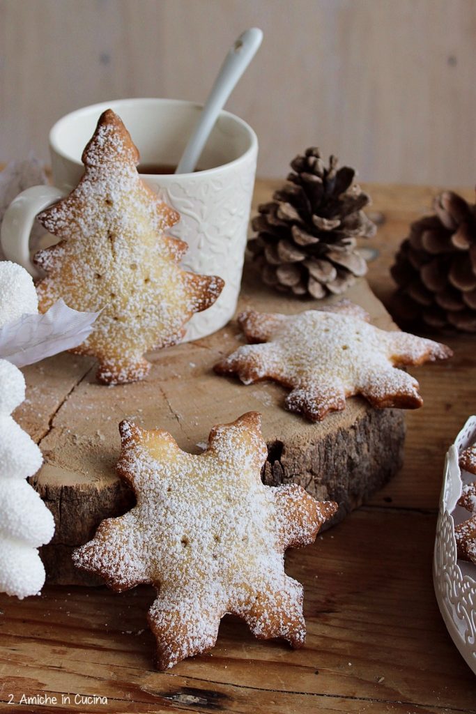 Biscotti con cuore di mela e spezie