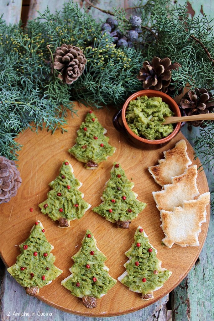 Crostini con broccolo e alici in salsa piccante