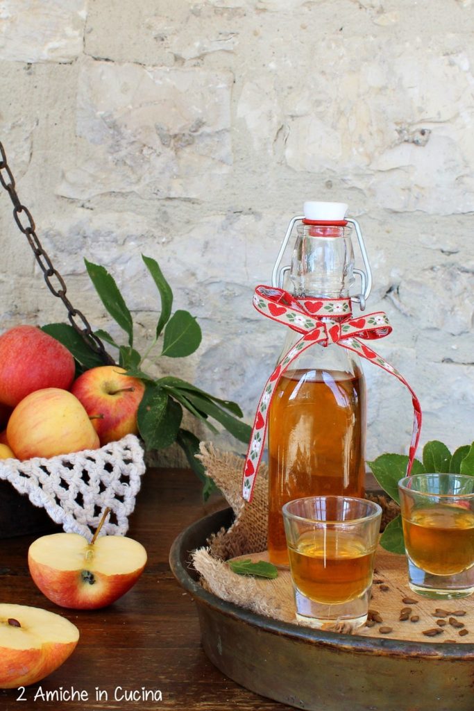 Liquori fatti in casa, liquore ai semi di mela