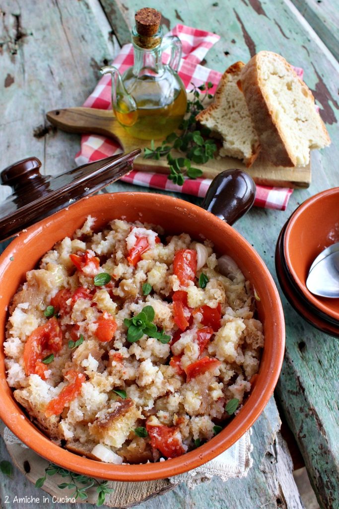 pane raffermo con pomodori e maggiorana