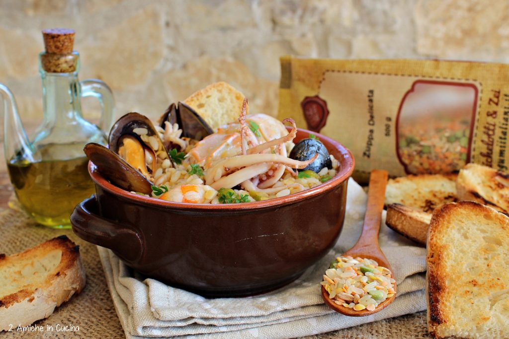 Zuppa delicata con molluschi e crostacei passo passo 