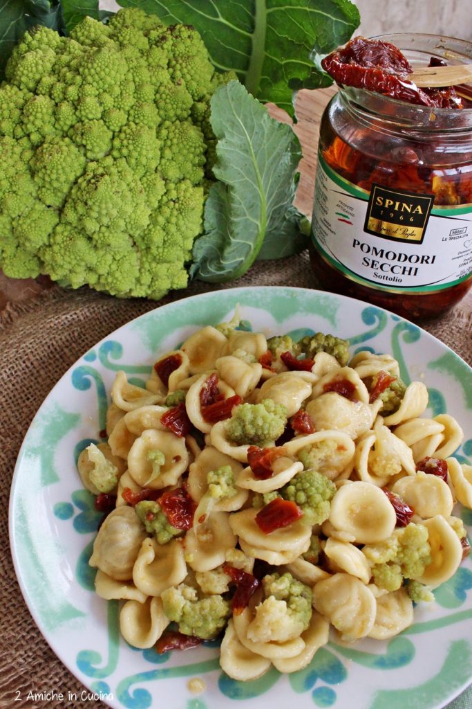 Orecchiette con broccolo romano e pomodori secchi 