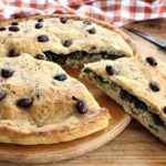 Focaccia alle olive taggiasche e cicoria