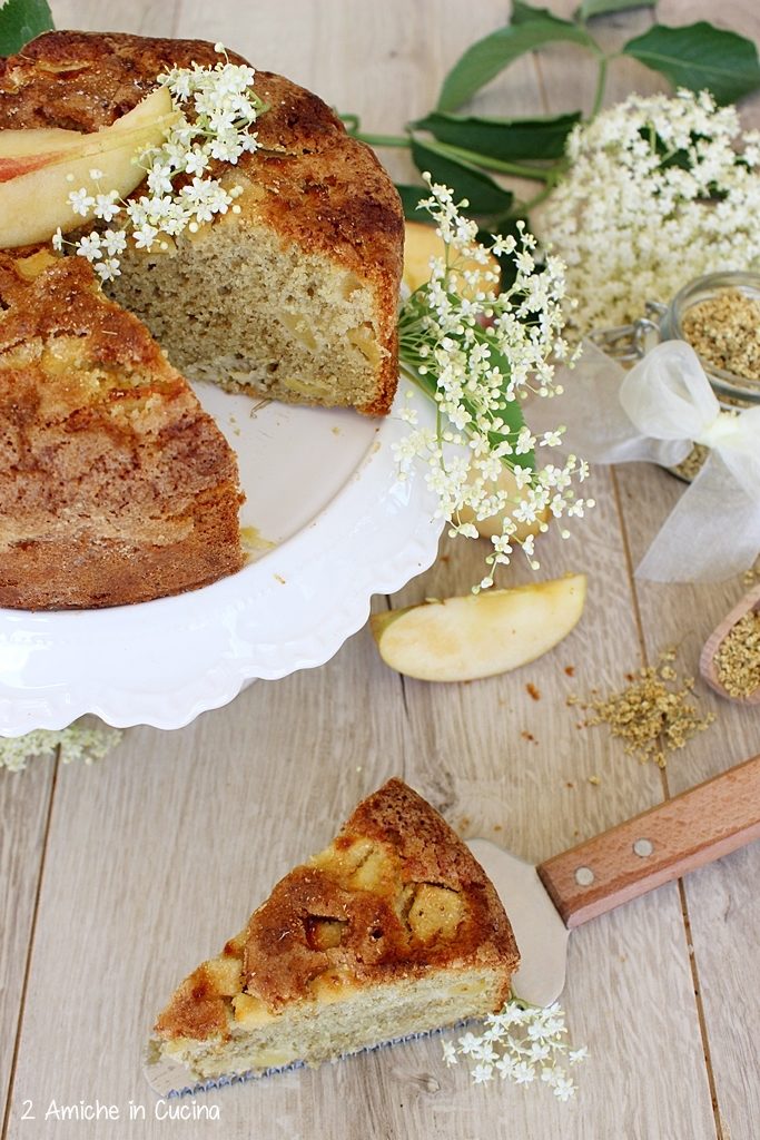 torta di mele ai fiori di sambuco