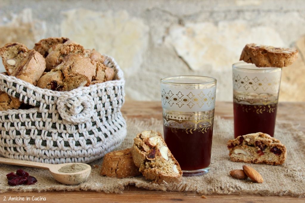 tozzetti alla canapa- mandorle- mirtilli - ricette con la canapa