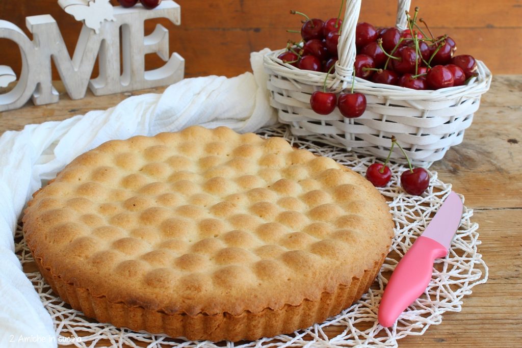 crostata cilegie, cioccolato e frollini al cacao