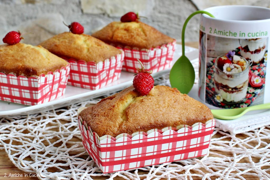Mini plumcake al cocco con fragoline e limone 1