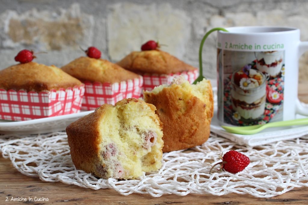 Mini plumcake al cocco con fragoline e limone 