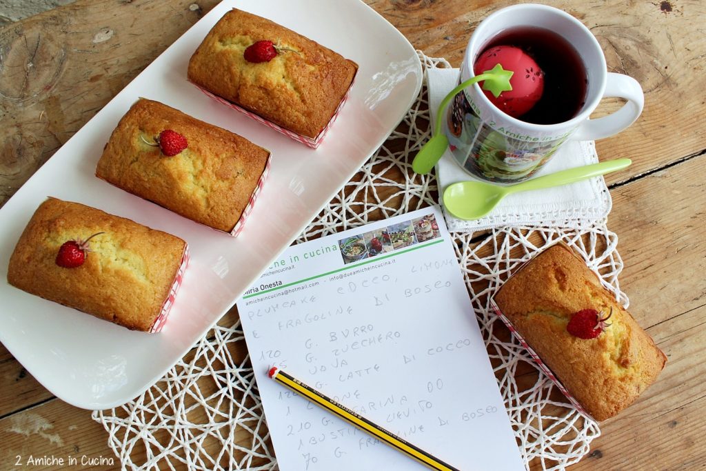 Mini plumcake al cocco con fragoline e limone 