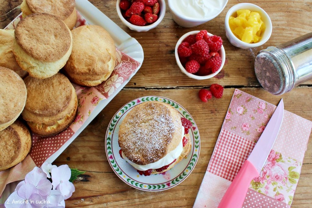 shortcakes alle fragole e lamponi di Nigella Lawson