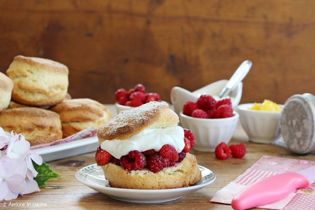 shortcakes alle fragole e lamponi di Nigella Lawson