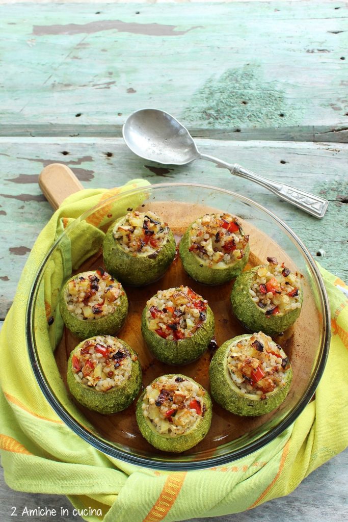 Zucchine tonde ripiene di sorgo