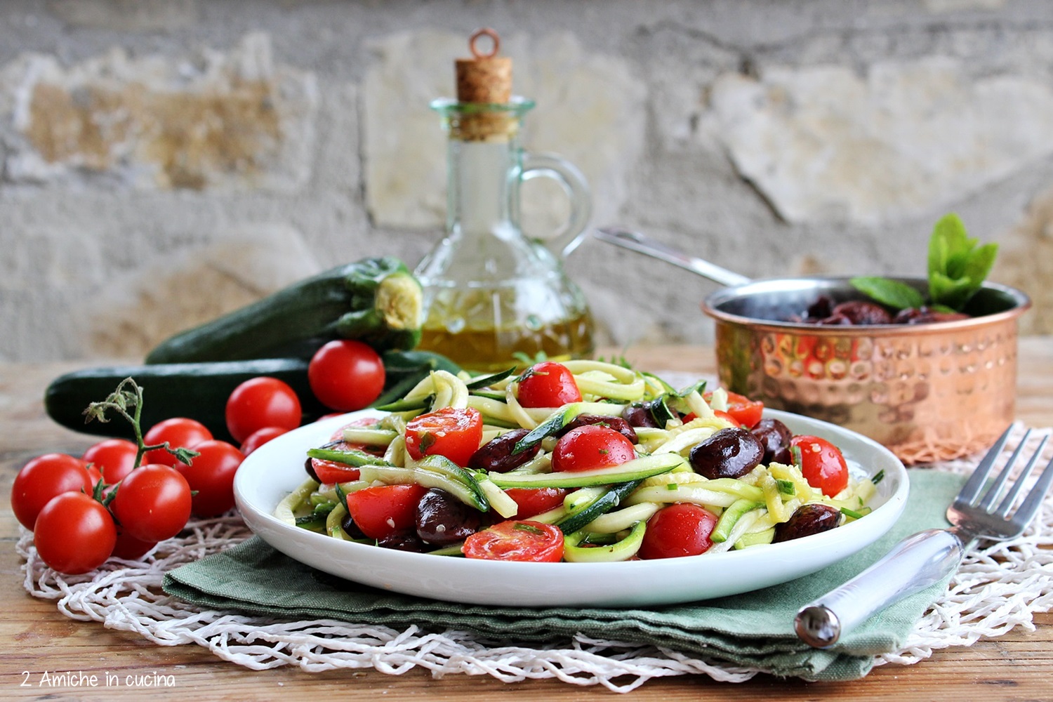 insalata di verdure e legumi