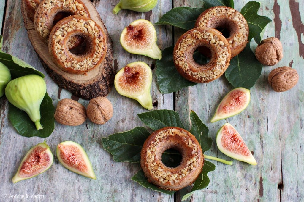 Ciambelline ai fichi e noci, con farina d'avena e sciroppo di acero