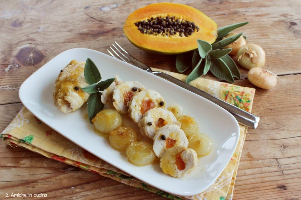 Involtini di pollo e papaia con cipolla di Cannara e salvia, ricetta di Gianfranco Vissani per la Festa della cipolla di Cannara