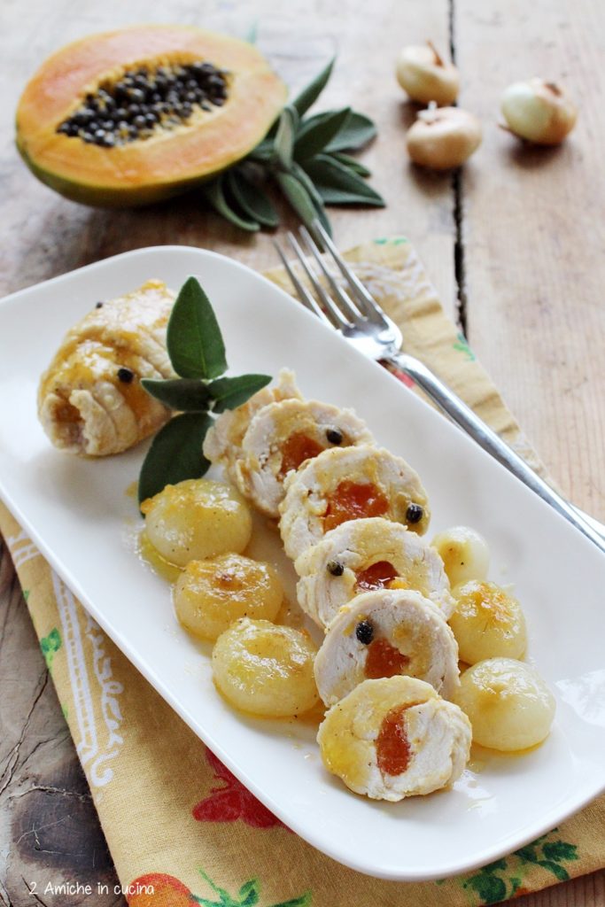 Involtini di pollo e papaia con cipolla di Cannara e salvia, ricetta di Gianfranco Vissani per la Festa della cipolla di Cannara