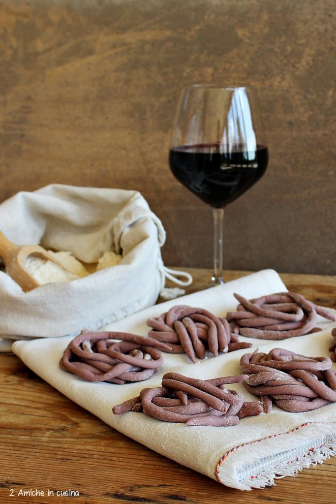 Umbricelli al Sagrantino secco di Montefalco DOCG con ragù di piccione in bianco