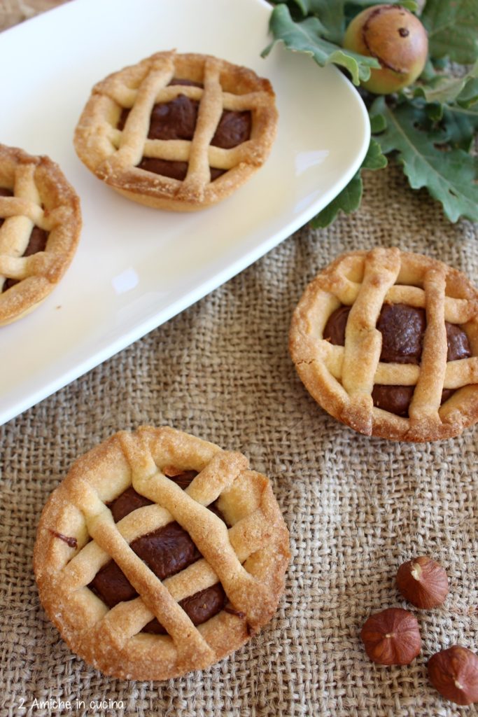 Crostatine alle nocciole per la colazione o la merenda