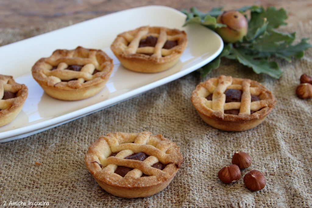 Crostatine alle nocciole per la colazione o la merenda