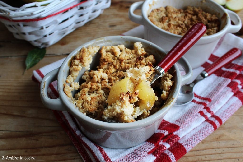 Crumble di mele, apple crumble, ricetta tipica inglese