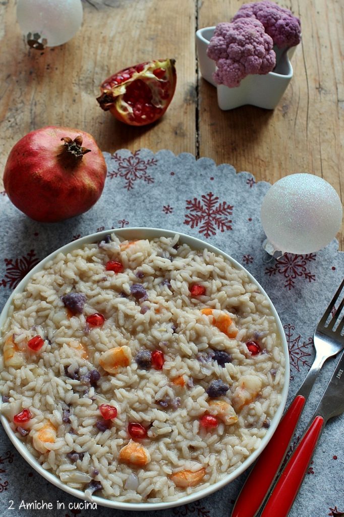 Risotto al cavolfiore e gamberi con chicchi di melagrana, ricetta per Capodanno