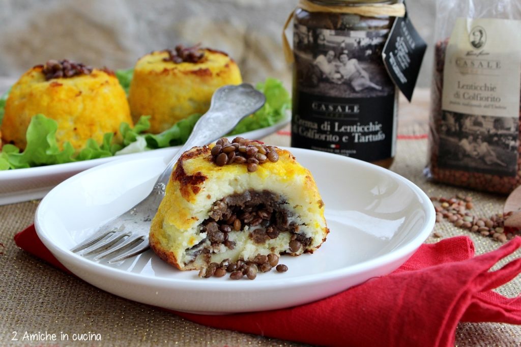 Tortini di patate allo zafferano purissimo in stimmi umbro con crema di lenticchie di Colfiorito al tartufo