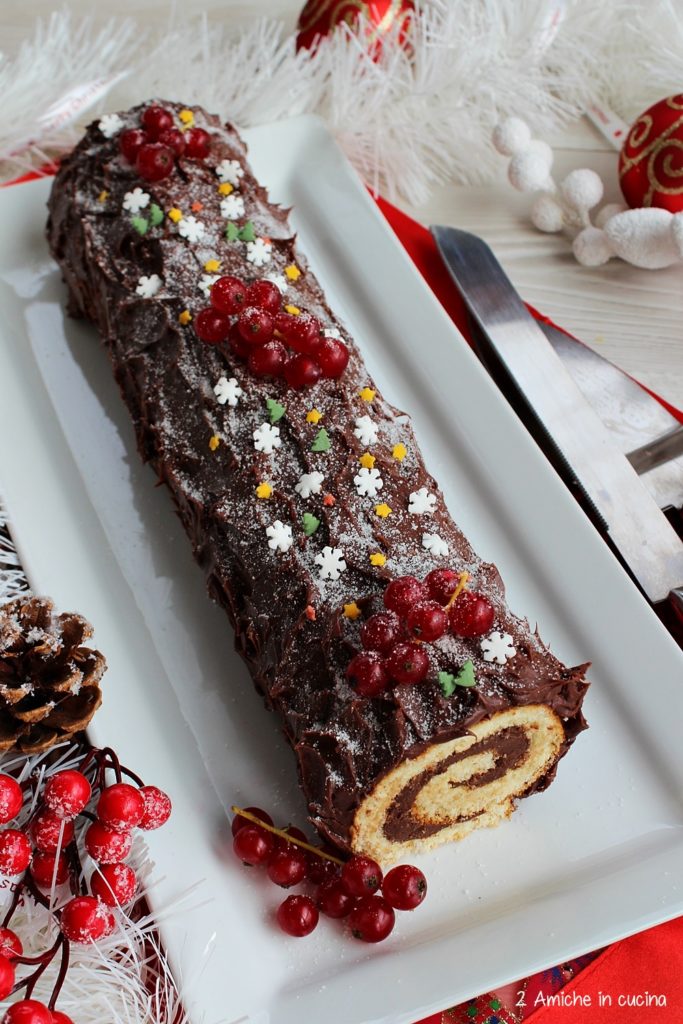 Tronchetto al cioccolato, ricetta facile per preparare il buche de Noel