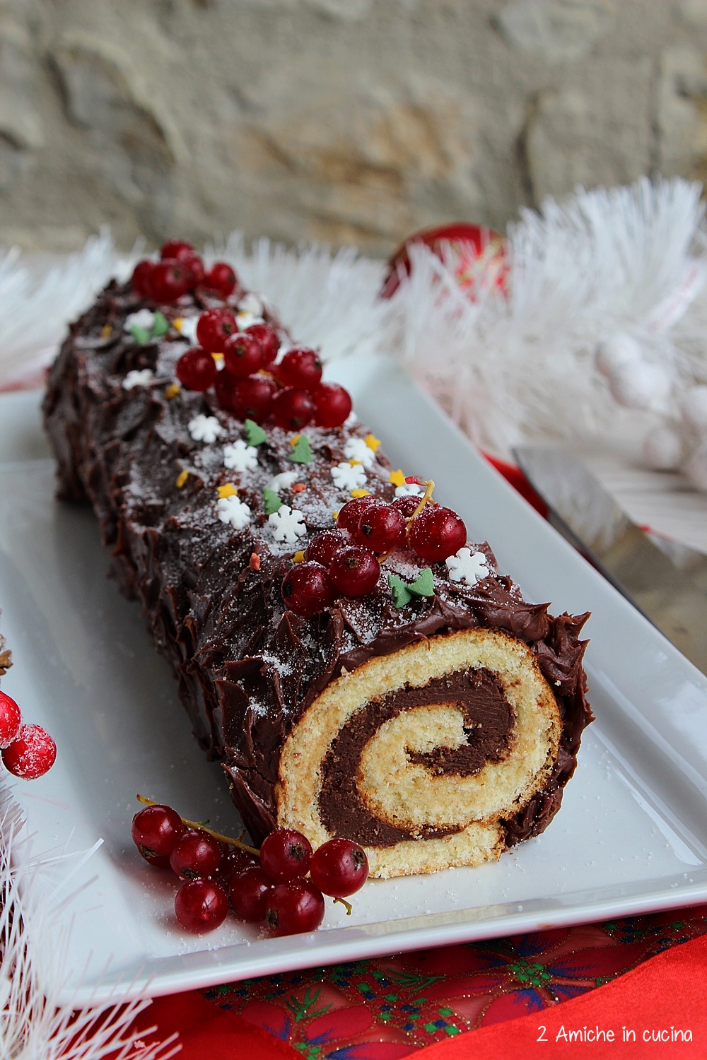 Ricetta Tronchetto Di Natale Per 12 Persone.Tronchetto Al Cioccolato Buche De Noel 2 Amiche In Cucina