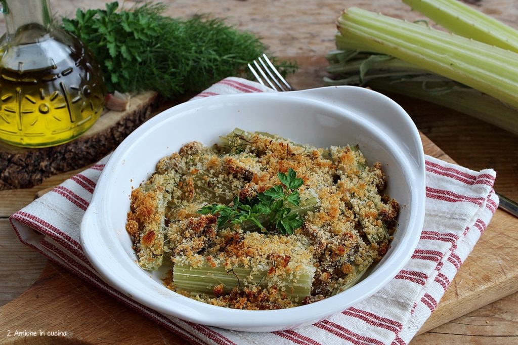 Cardi o gobbi gratinati in forno con acciughe e erbe aromatiche, ricetta leggera e gustosa per restare in linea verso i 50