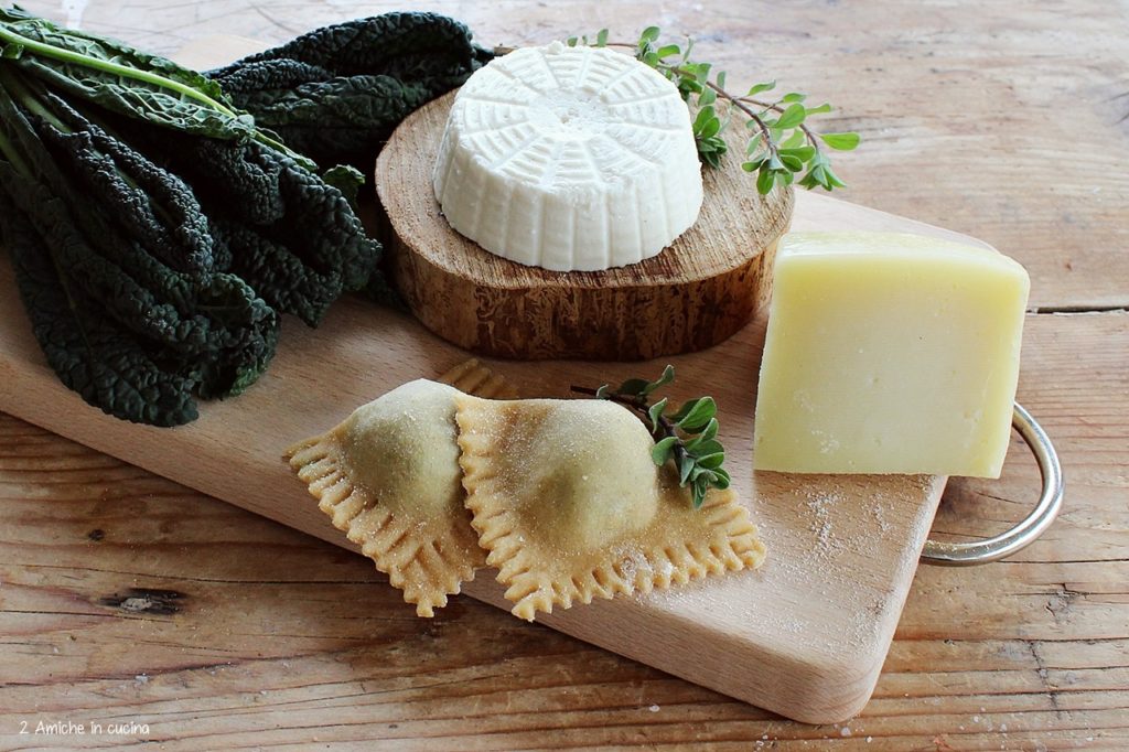 Ravioli al la ricotta e cavolo nero